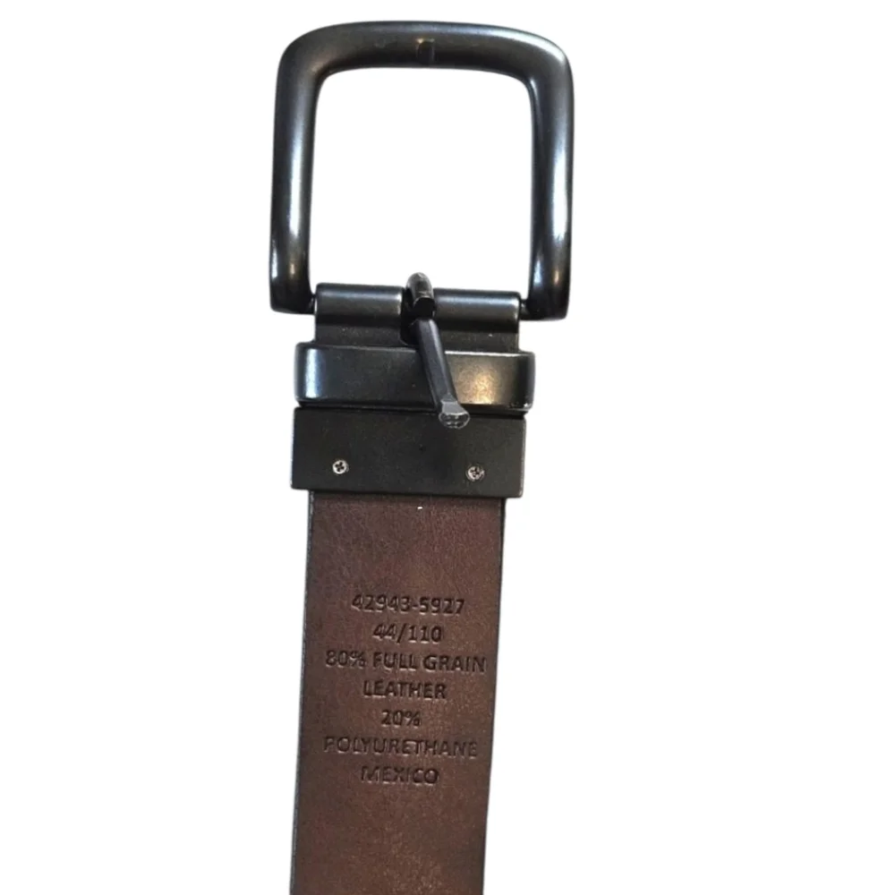 Men’s Levi’s Black Leather Belt – Size 44 | Signature Collection
